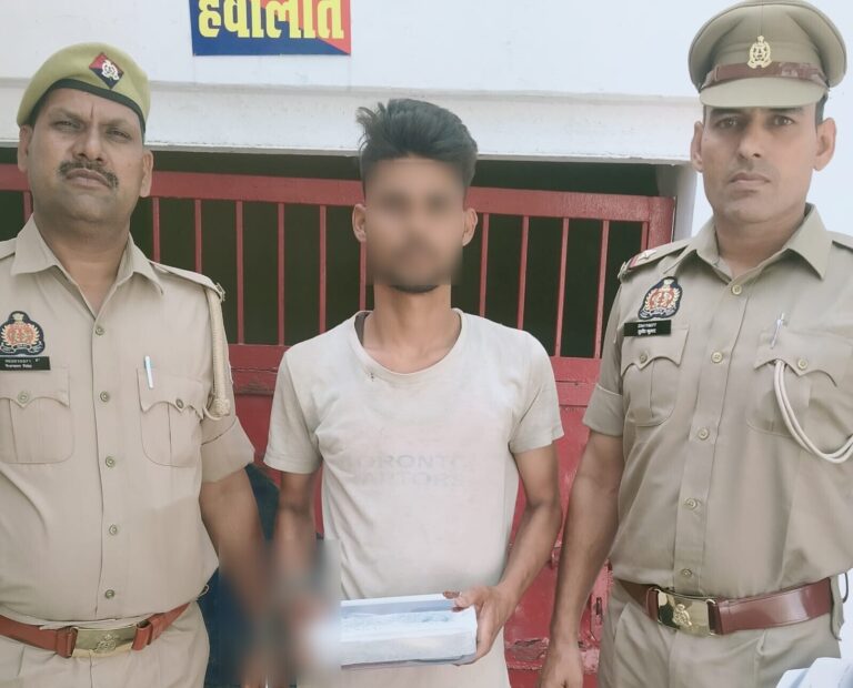 थाना रसूलपुर पुलिस द्वारा फर्जी तरीके से एटीएम से रुपये चोरी करने वाले अभियुक्त को किया गिरफ्तार